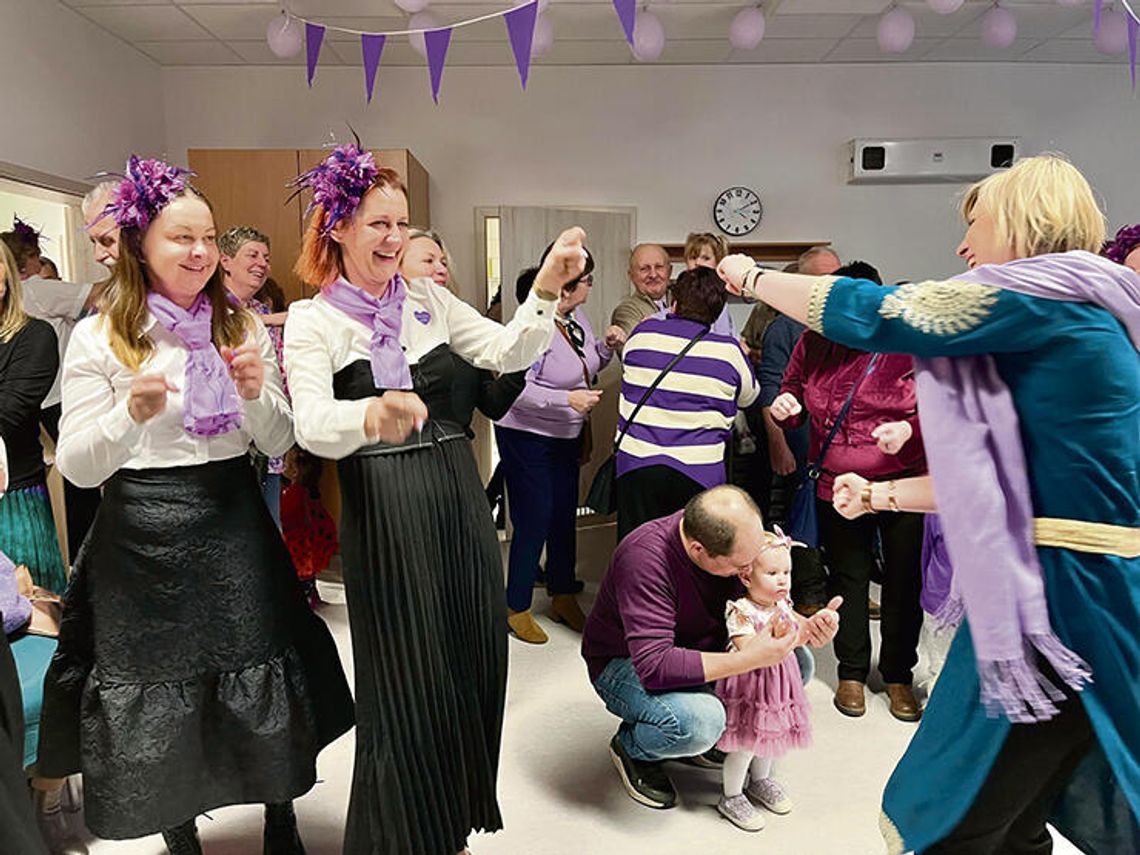 Bal połączył pokolenia, by pomóc wcześniakom Bal połączył pokolenia, by pomóc wcześniakom