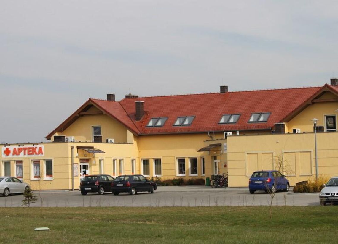 Sesja Rady Gminy Chrząstowice – rozmowy o rozszerzeniu usług zdrowotnych w ośrodku zdrowia