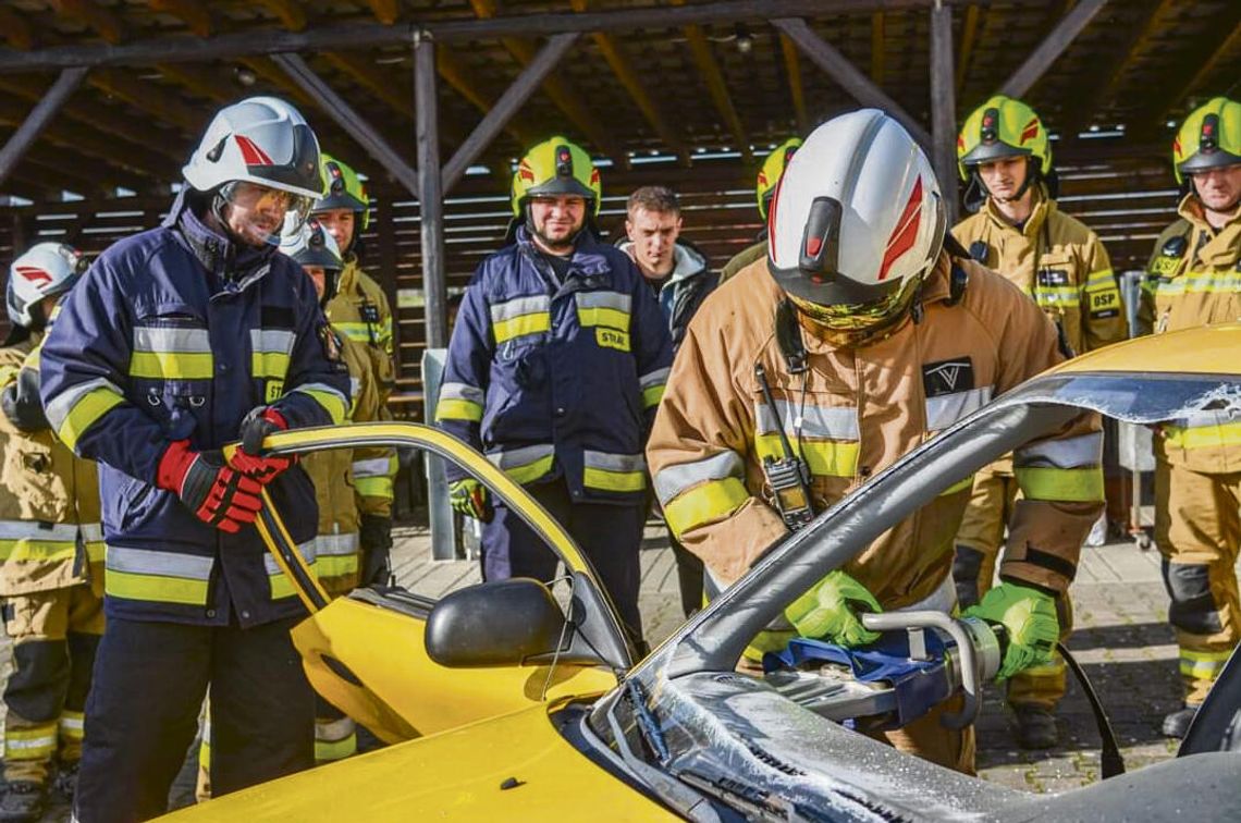 Ćwiczenia strażaków ochotników