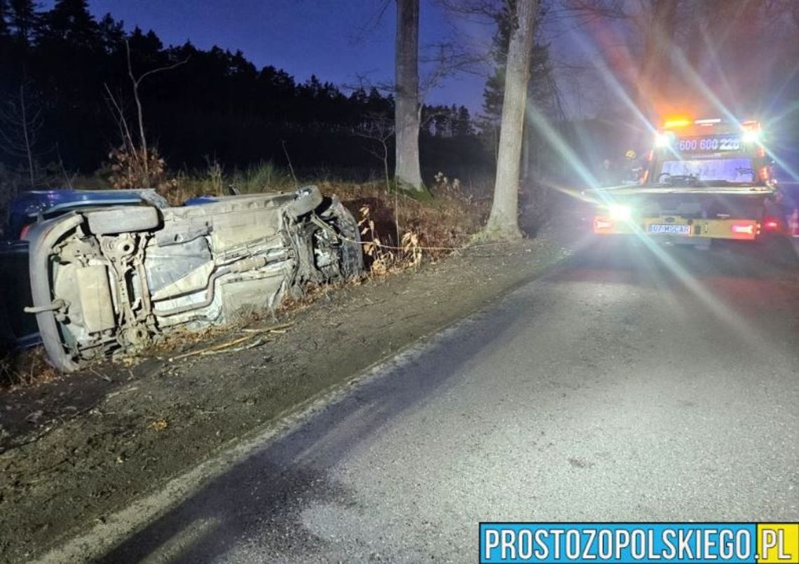 Dachowanie w Grabczoku - w aucie dwoje dzieci Dachowanie w Grabczoku - w aucie dwoje dzieci