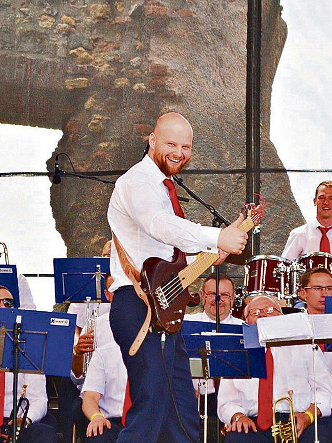 Dom Kultury powinien być miejscem spotkań dla wszystkich mieszkańców Dom Kultury powinien być miejscem spotkań dla wszystkich mieszkańców