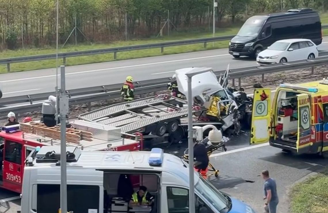 Dramatyczny dzień na A4 pod Opolem. Drugie poważne zdarzenie w ciągu kilku godzin Dramatyczny dzień na A4 pod Opolem. Drugie poważne zdarzenie w ciągu kilku godzin
