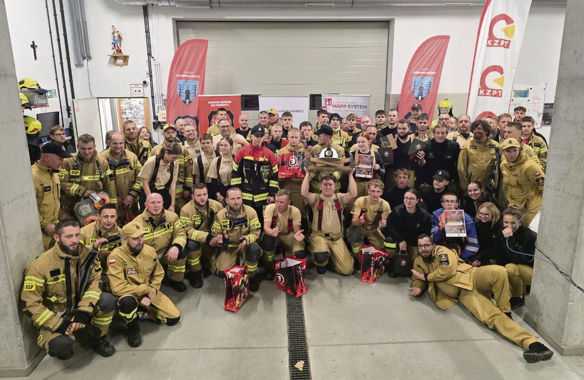 Fire Challenge Komprachcice 2026 – strażacy ochotnicy podczas nocnych konkurencji sprawdzających sprawność fizyczną, wiedzę ratowniczą i współpracę zespołową.