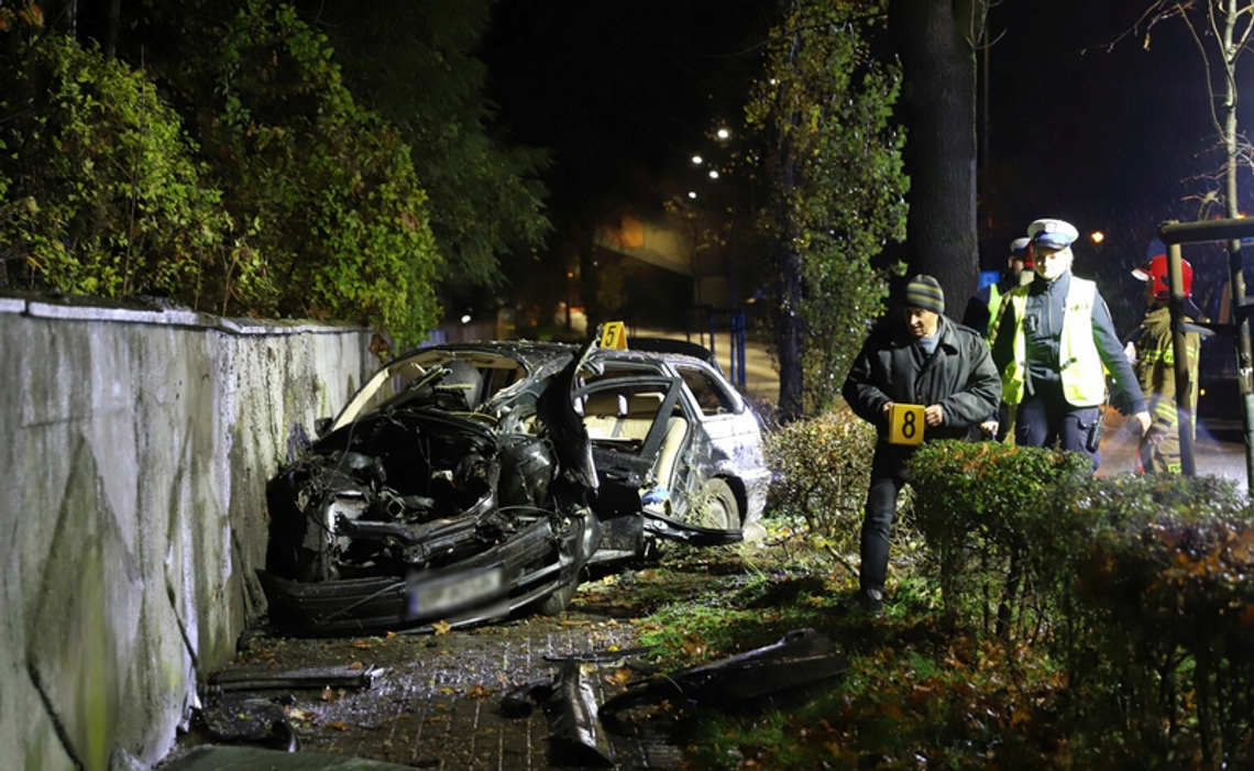 Groźny wypadek w Opolu. Trzy osoby trafiły do szpitala