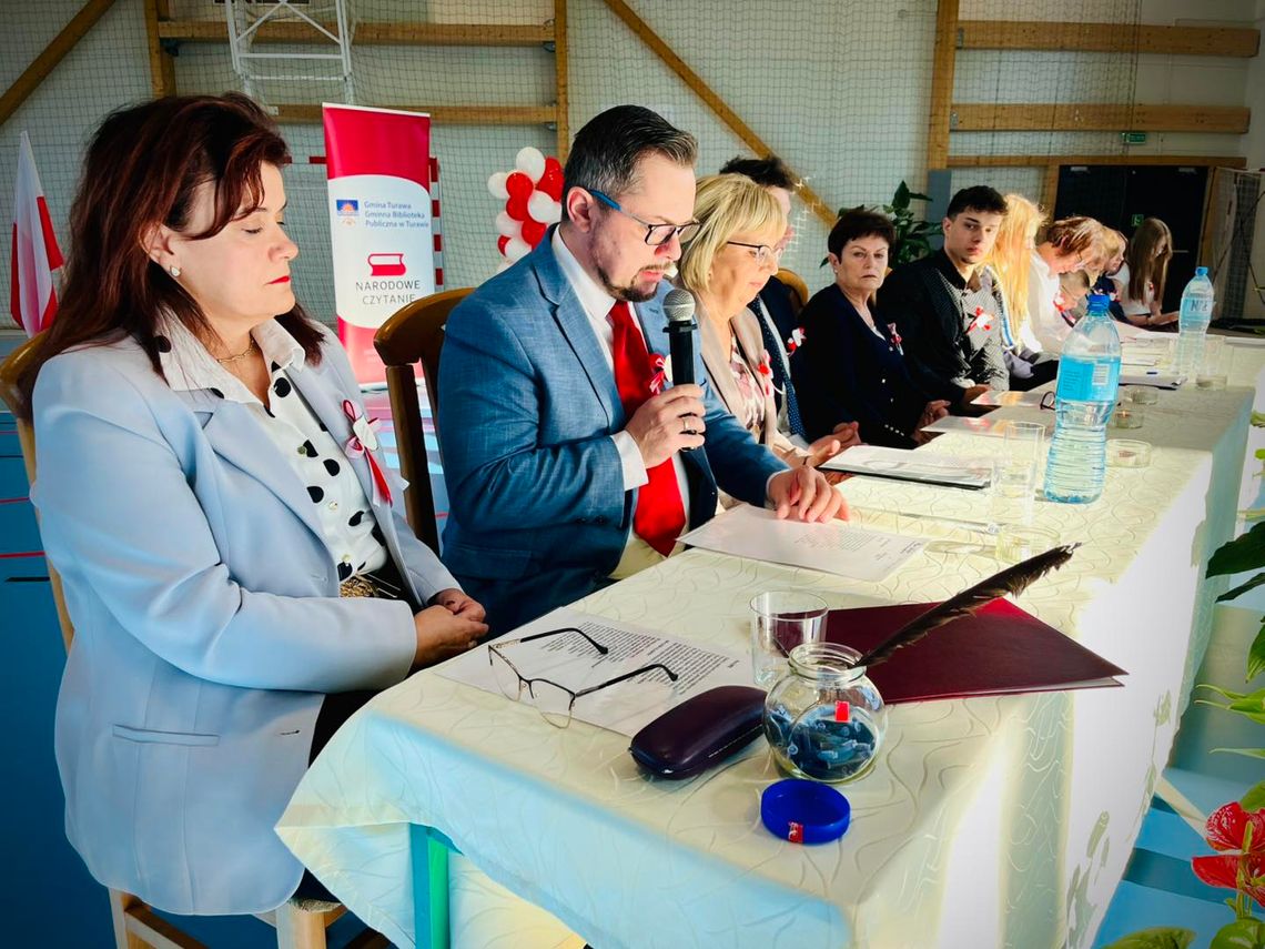 Hołd dla Kochanowskiego i piękna polskiego słowa Hołd dla Kochanowskiego i piękna polskiego słowa