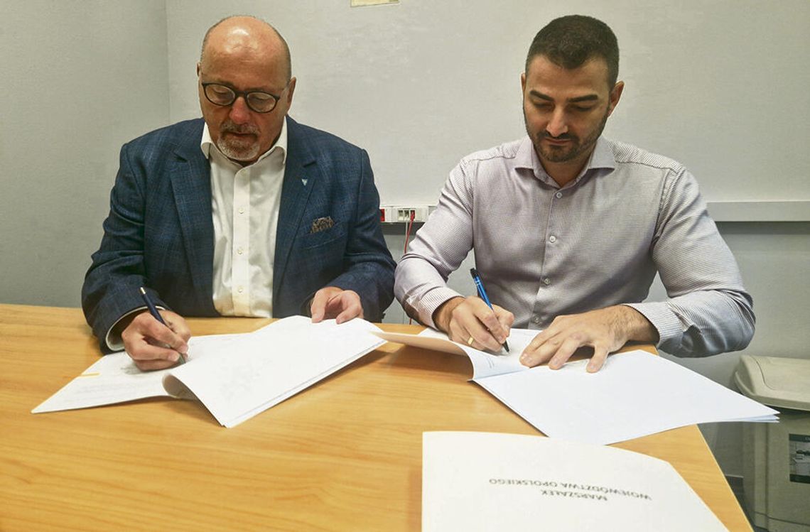 Jest podpis, basen znów ożyje Jest podpis, basen znów ożyje