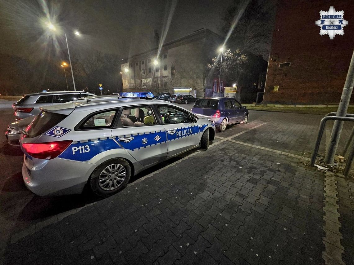 Kierował bez uprawnień i był poszukiwany – zakończyło się na pościgu