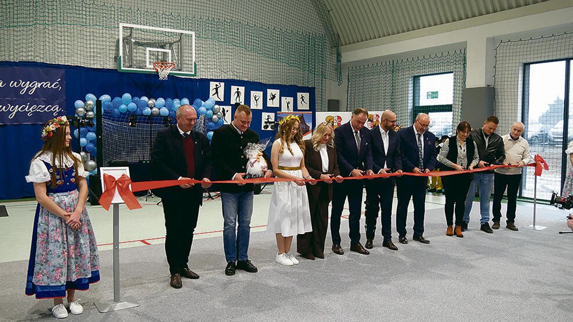 Mają już swoją halę Mają już swoją halę