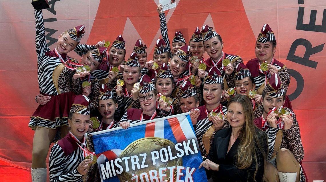 Zespół mażoretek „Seniorita” z Dobrzenia Wielkiego – Mistrzynie Polski 2025, gotowe na wyjazd do Włoch