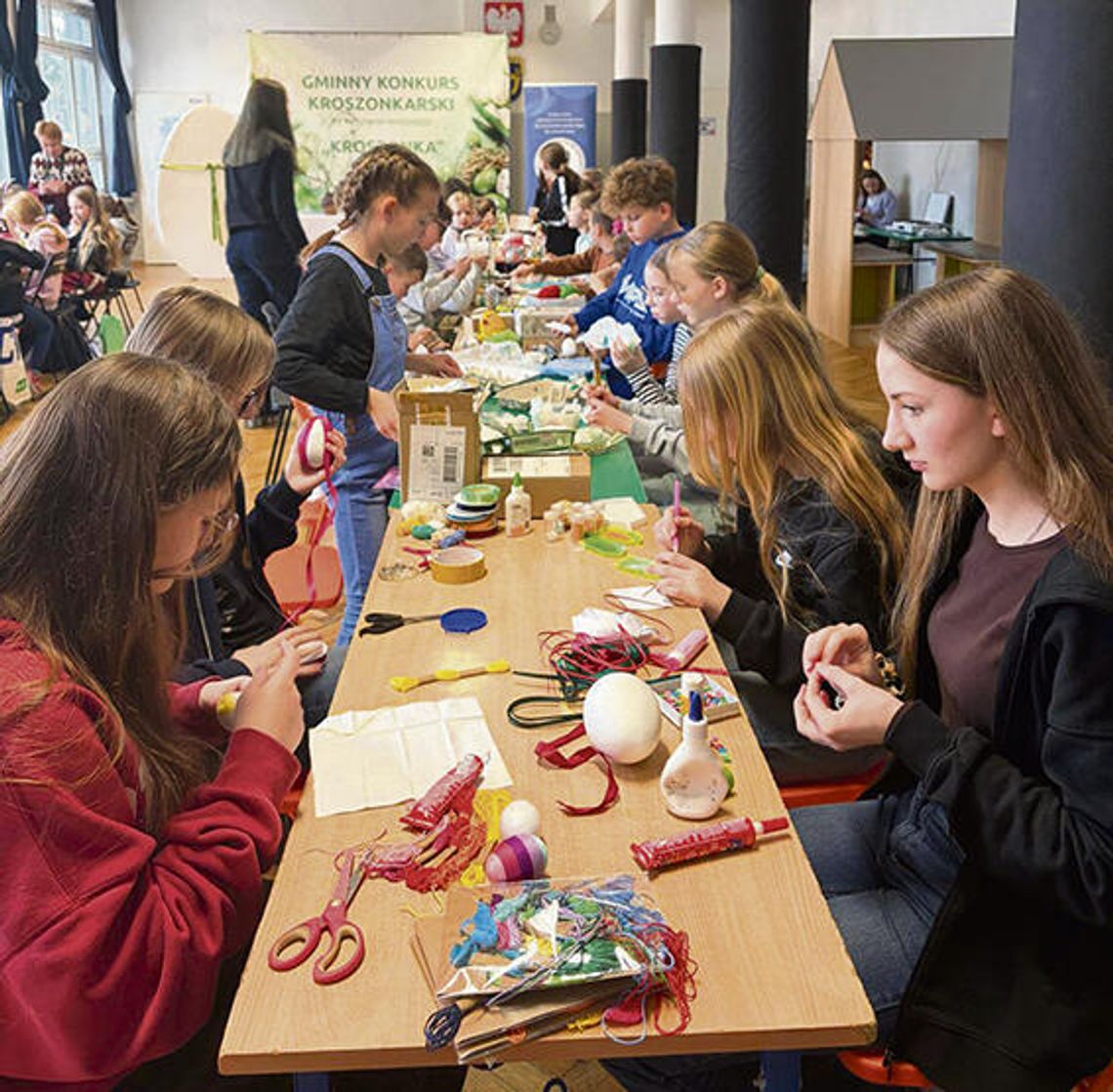 Młodzi artyści z gminy Dąbrowa tworzą wielkanocne dzieła Młodzi artyści z gminy Dąbrowa tworzą wielkanocne dzieła