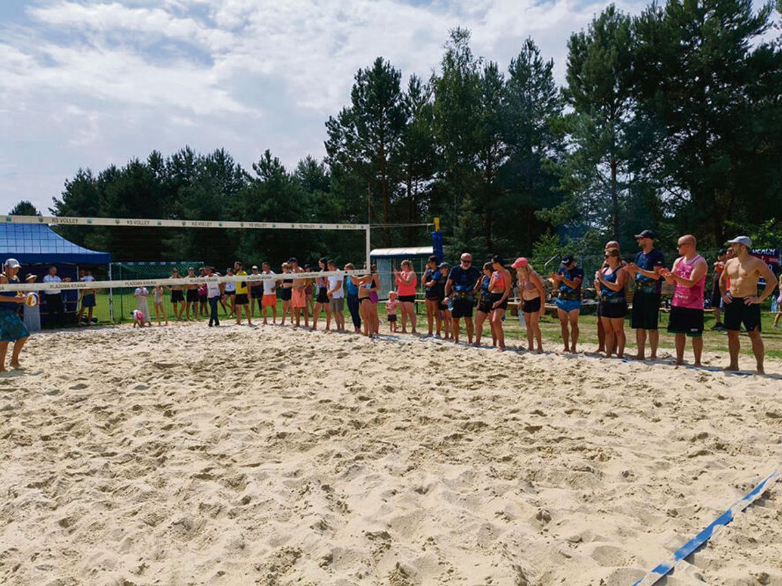 Niwki mają nowe boisko  do siatkówki plażowej