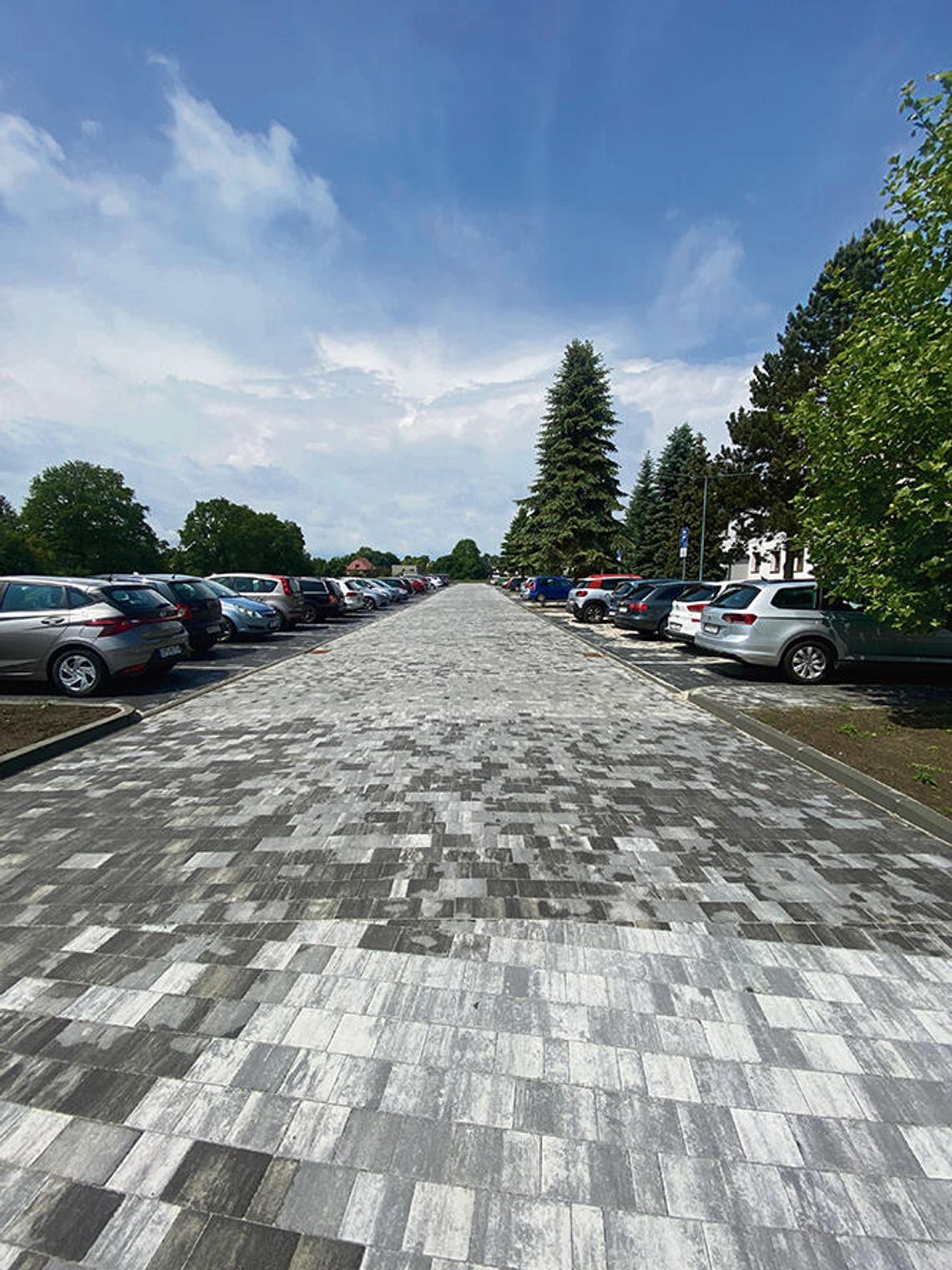 Nowa ścieżka, nowe możliwości.  Turawa inwestuje w infrastrukturę!