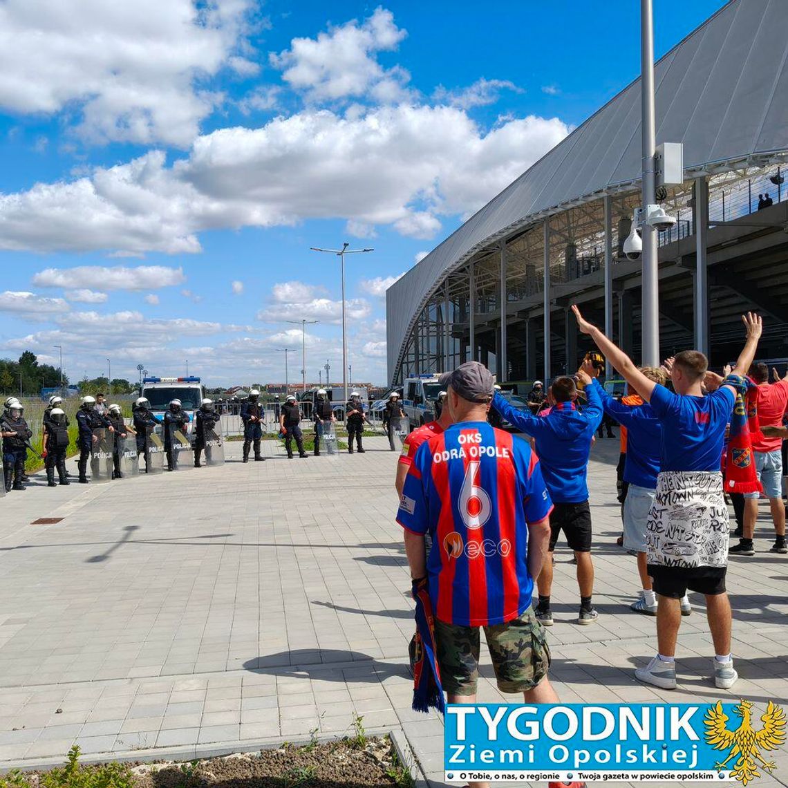 Odra Opole – Śląsk Wrocław: mecz podwyższonego ryzyka. Incydenty i interwencje policji