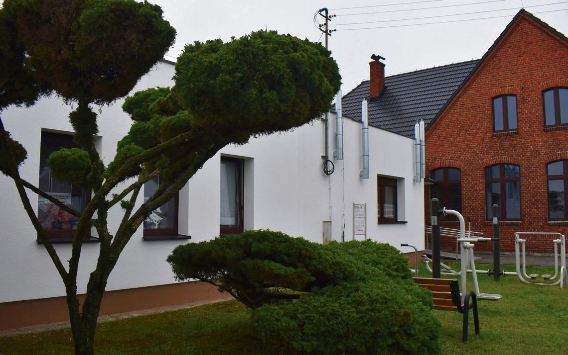 Ozimek inwestuje w świetlicę i strażaków. Remont w Krzyżowej Dolinie i 160 tys. zł dla OSP Szczedrzyk Remont świetlicy wiejskiej w Krzyżowej Dolinie i budowa garażu wielofunkcyjnego Ochotniczej Straży Pożarnej w Szczedrzyku w gminie Ozimek.