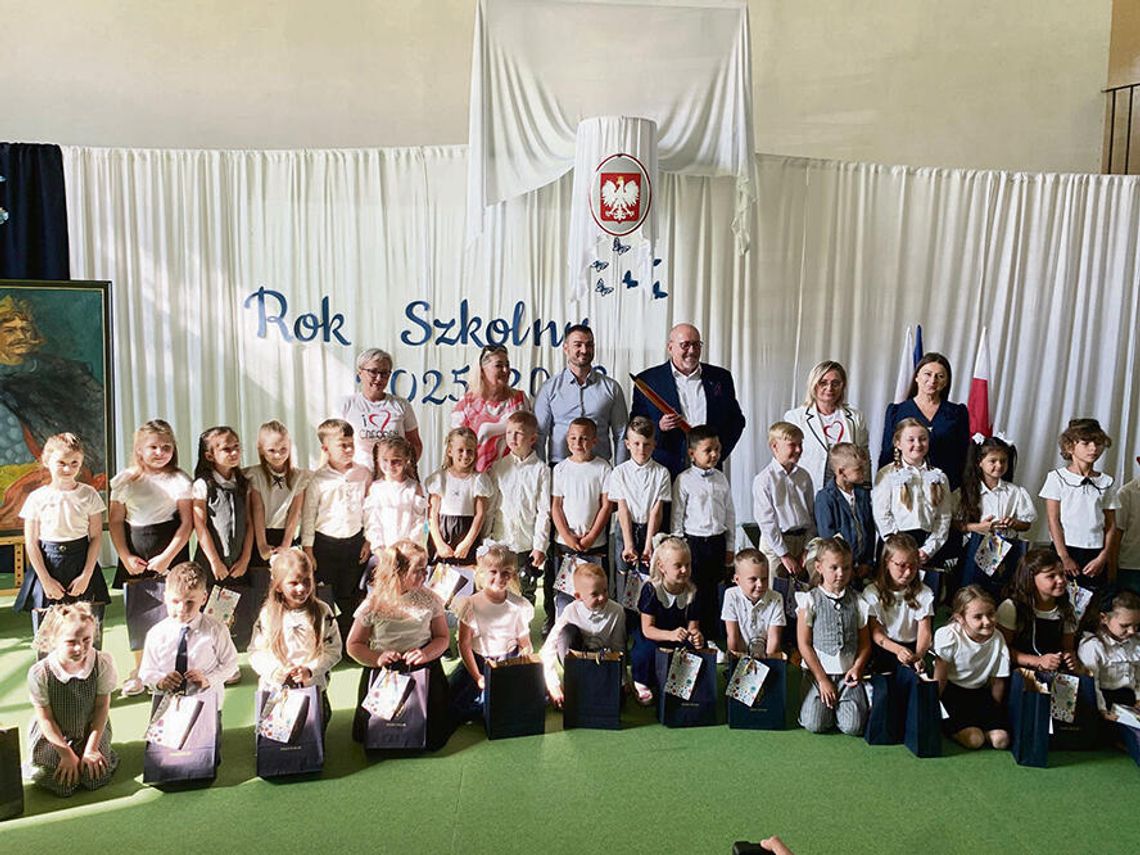 Pierwszy dzwonek w szkołach powiatu opolskiego