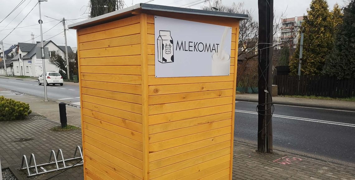Pierwszy mlekomat w powiecie opolskim. Nowość pojawiła się w Ozimku