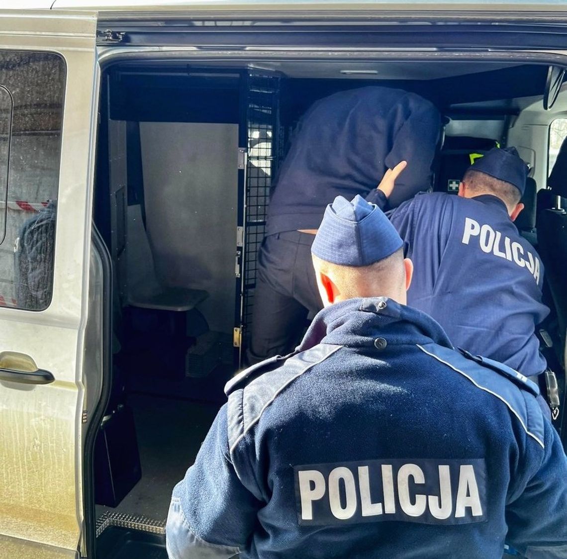 Polował na drogie kosmetyki. Wpadł po świątecznej kradzieży