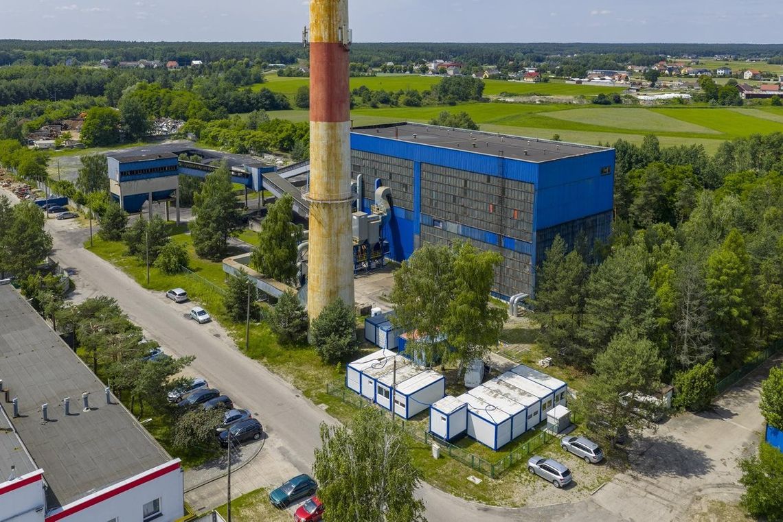 Prace modernizacyjne przy sieci ciepłowniczej na ulicy Sikorskiego w Ozimku