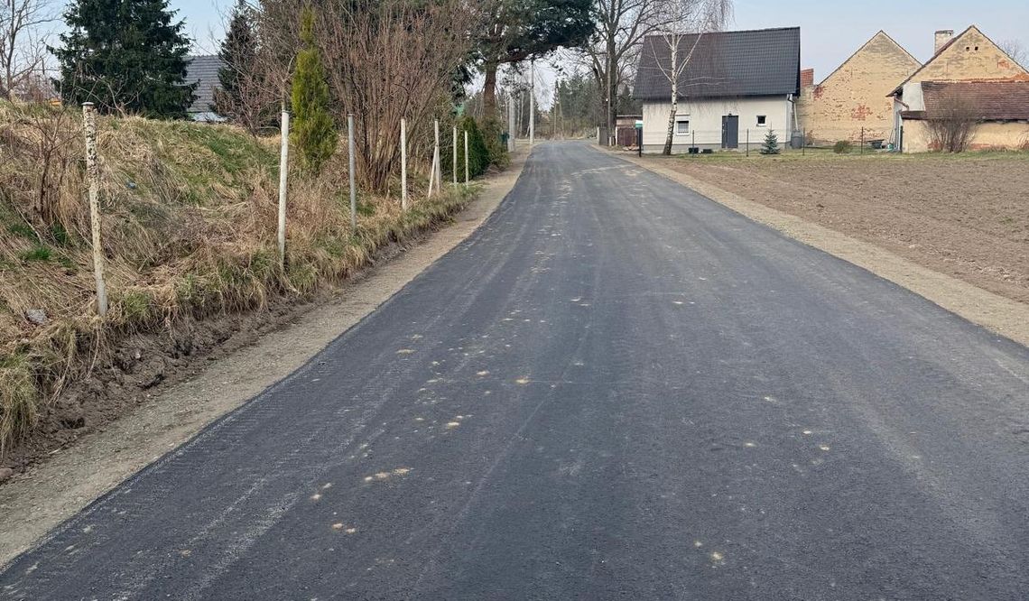 Popielów inwestuje w gminne drogi Popielów inwestuje w gminne drogi