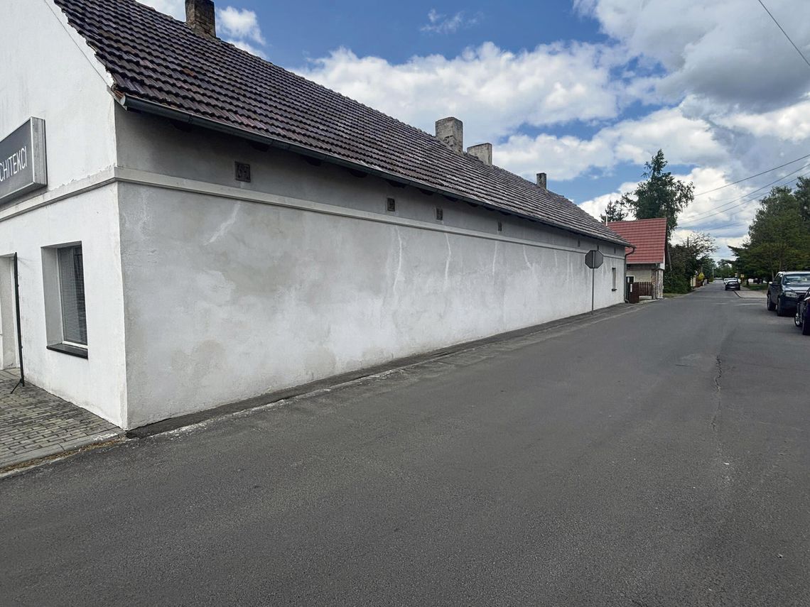 Powstanie mural z dawnych zdjęć! Dobrzeń Wielki szuka archiwaliów do wyjątkowego projektu „Opolska Wieś Malowana” Archiwalne czarno‑białe fotografie mieszkańców, które posłużą jako inspiracja do muralu w Dobrzeniu Wielkim
