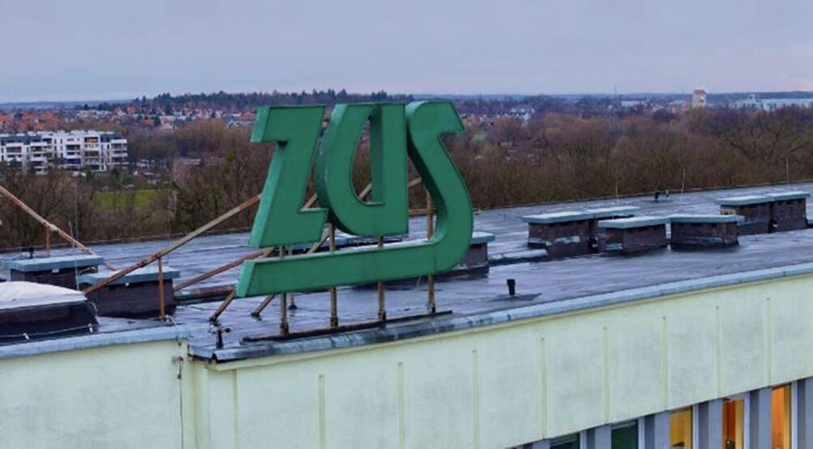 Ruszyły wypłaty 800 plus. Co z terminami?