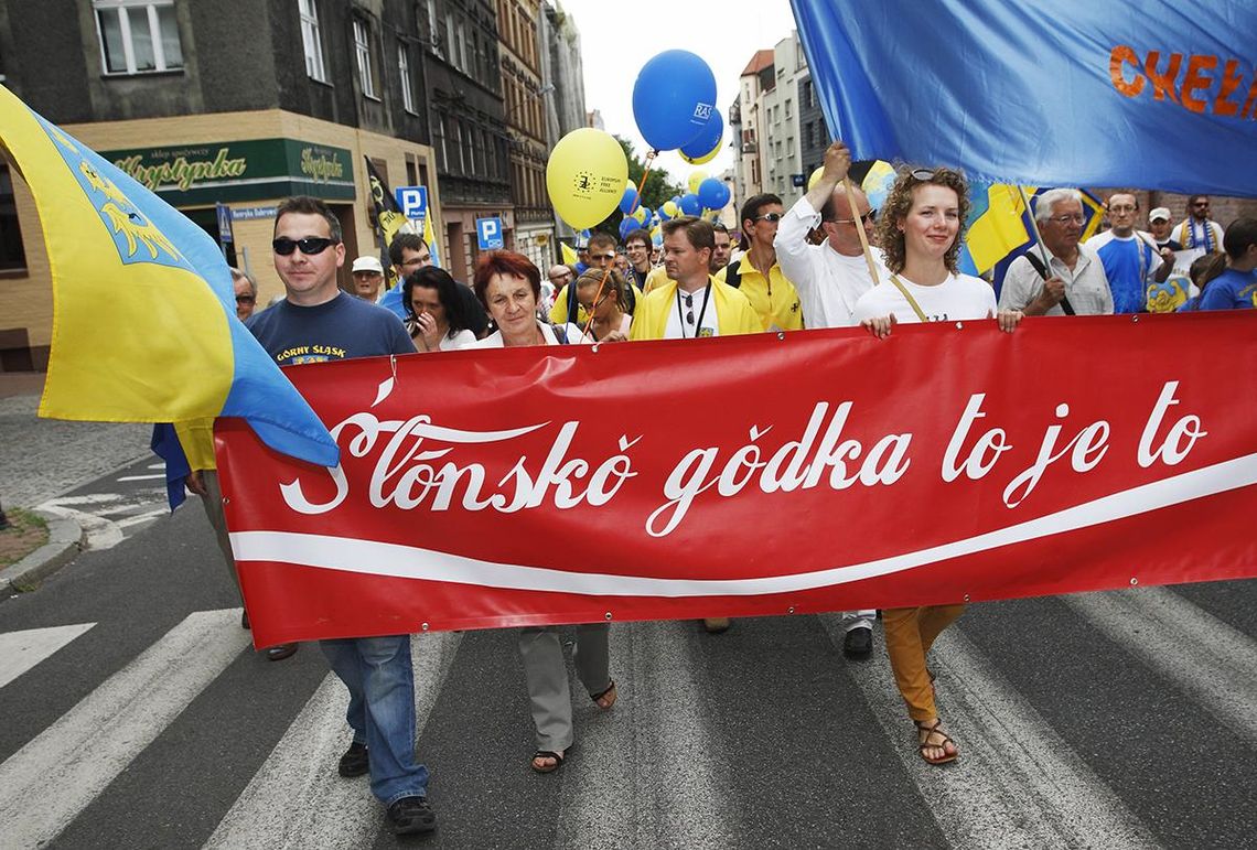 Śląska sprawa wraca na parlamentarne tory. Sejm znów „za”, ale los ustawy wciąż niepewny Śląska sprawa wraca na parlamentarne tory. Sejm znów „za”, ale los ustawy wciąż niepewny