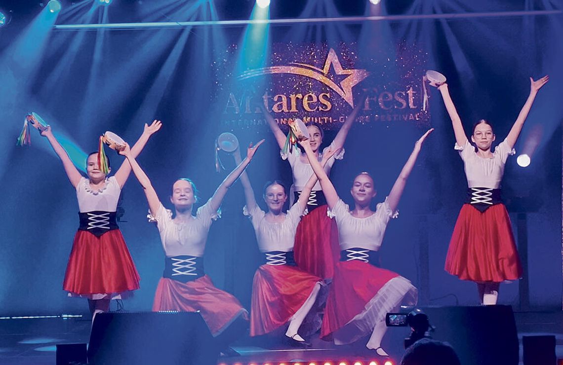 Sukces tancerek  z Dobrzenia Wielkiego na międzynarodowym festiwalu