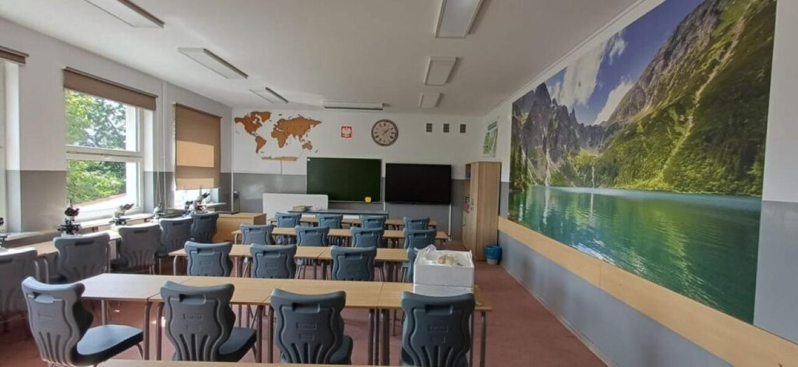 Uczniowie szkoły podstawowej w Złotnikach korzystają z nowoczesnej ekopracowni edukacji ekologicznej.