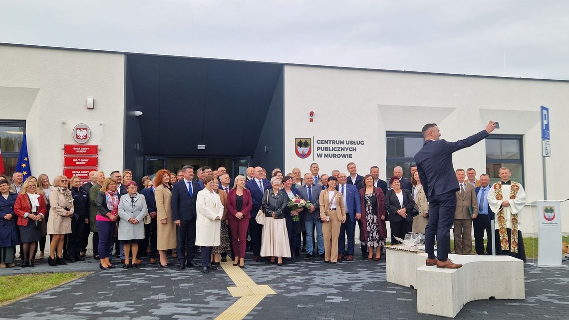 Tak wygląda urząd XXI wieku – Murów otwiera nowe Centrum Usług Publicznych fot. Urząd Wojewódzki w Opolu, Powiat Opolski, Urząd Marszałkowski w Opolu