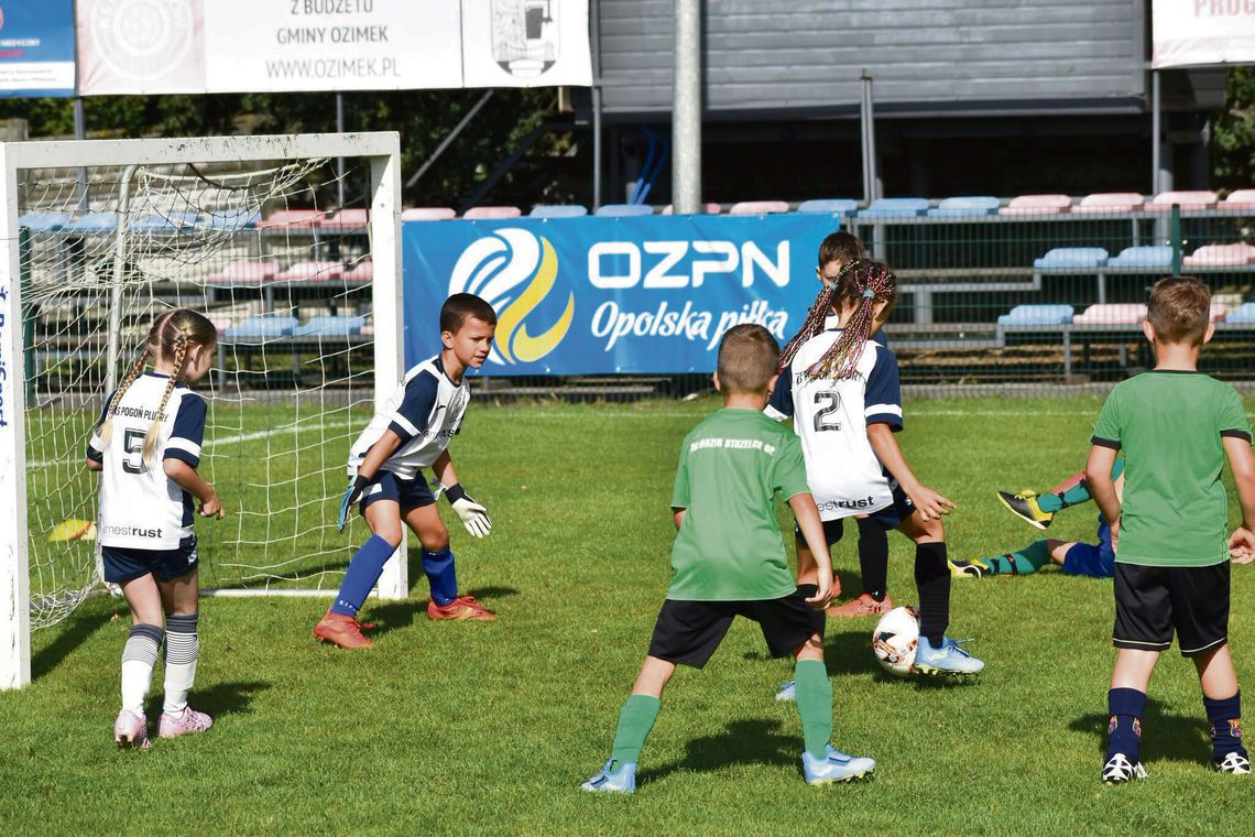 Trzy dni sportu, muzyki i folkowych tradycji. Krasiejów pożegnał wakacje w wielkim stylu Stadion w Krasiejowie podczas trzydniowego „Sportowego Zakończenia Wakacji”, z uczestnikami turniejów, koncertów i folkowego festiwalu.