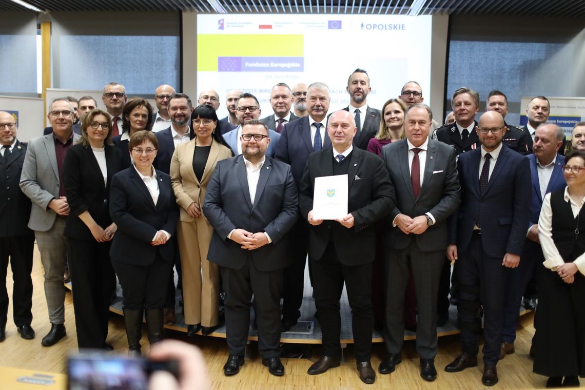 Unijne wsparcie zasila jednostki OSP. Nowy sprzęt dla strażaków z Aglomeracji Opolskiej