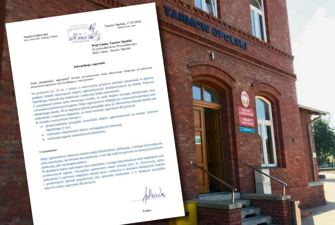 Uszkodzony słup ogłoszeniowy przy ul. Dworcowej w Tarnowie Opolskim