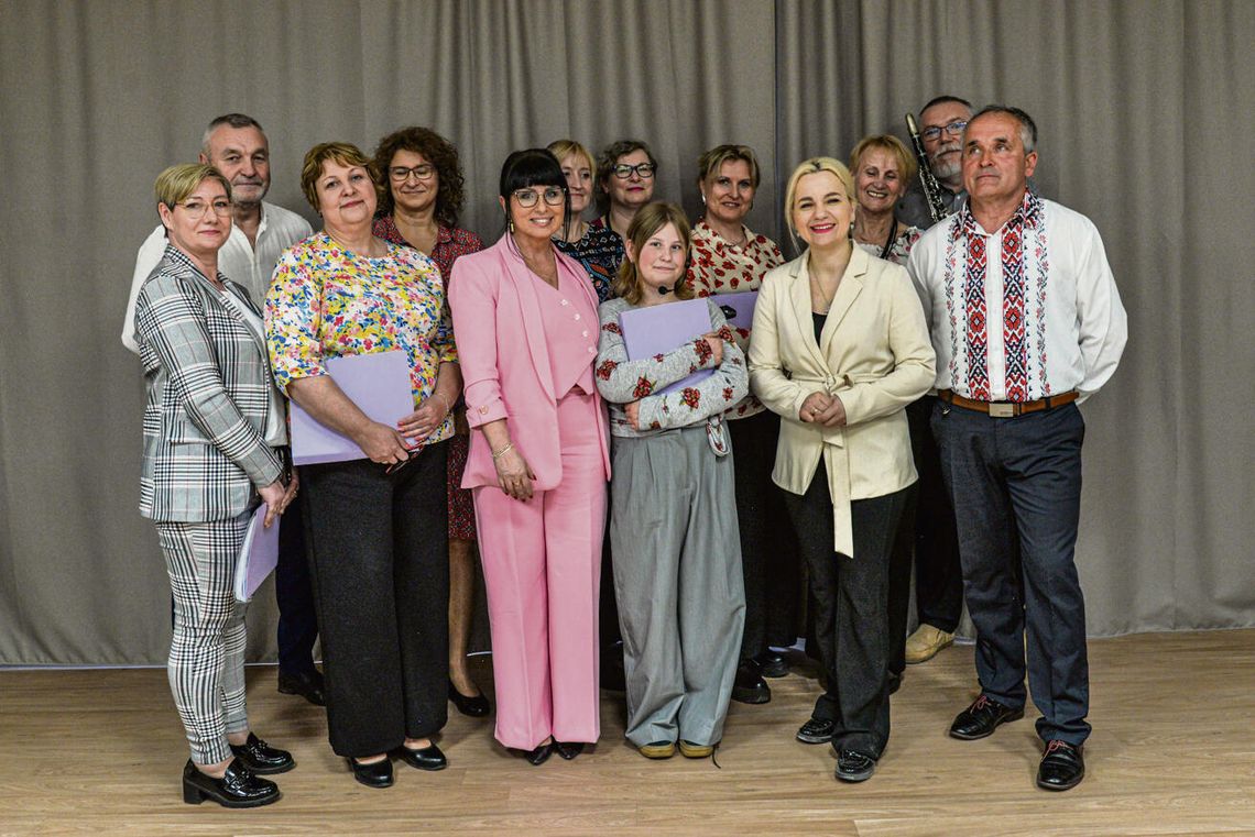 Wiceminister Małgorzata Gromadzka podczas spotkania z mieszkańcami gminy Dąbrowa w Centrum Aktywności Lokalnej w Chróścinie