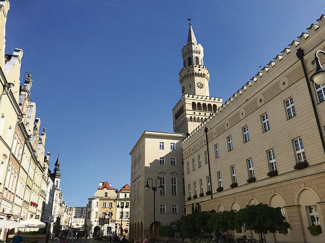 Wieża opolskiego ratusza do remontu