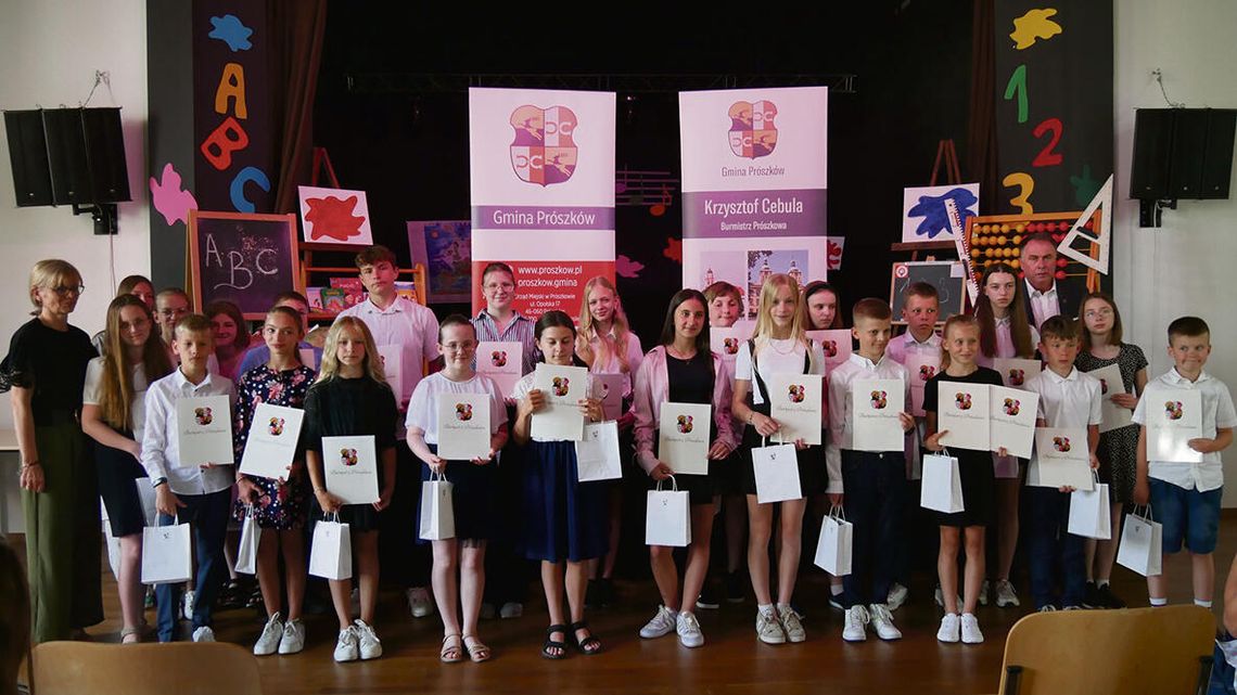 Wręczono stypendia za wyniki w nauce