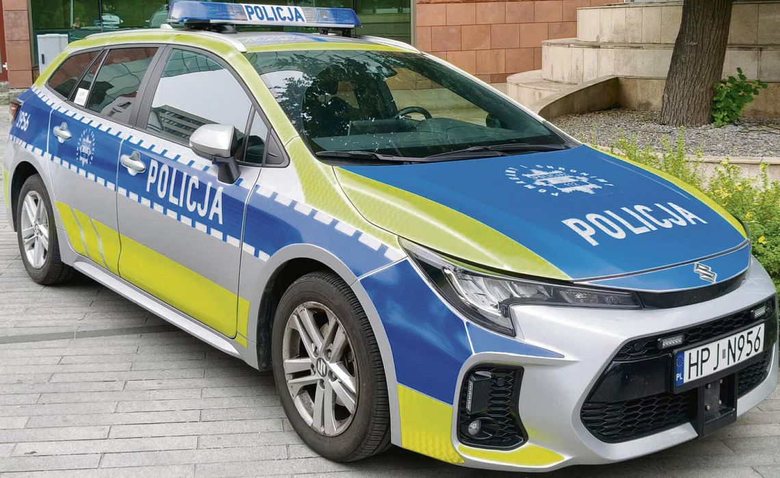 Wsiadł za kierownicę mając blisko 3 promile. Obcokrajowiec został złapany w Niemodlinie Kontrola drogowa w Tułowicach — policjanci z Niemodlina zatrzymują kierowcę Opla po badaniu alkomatem