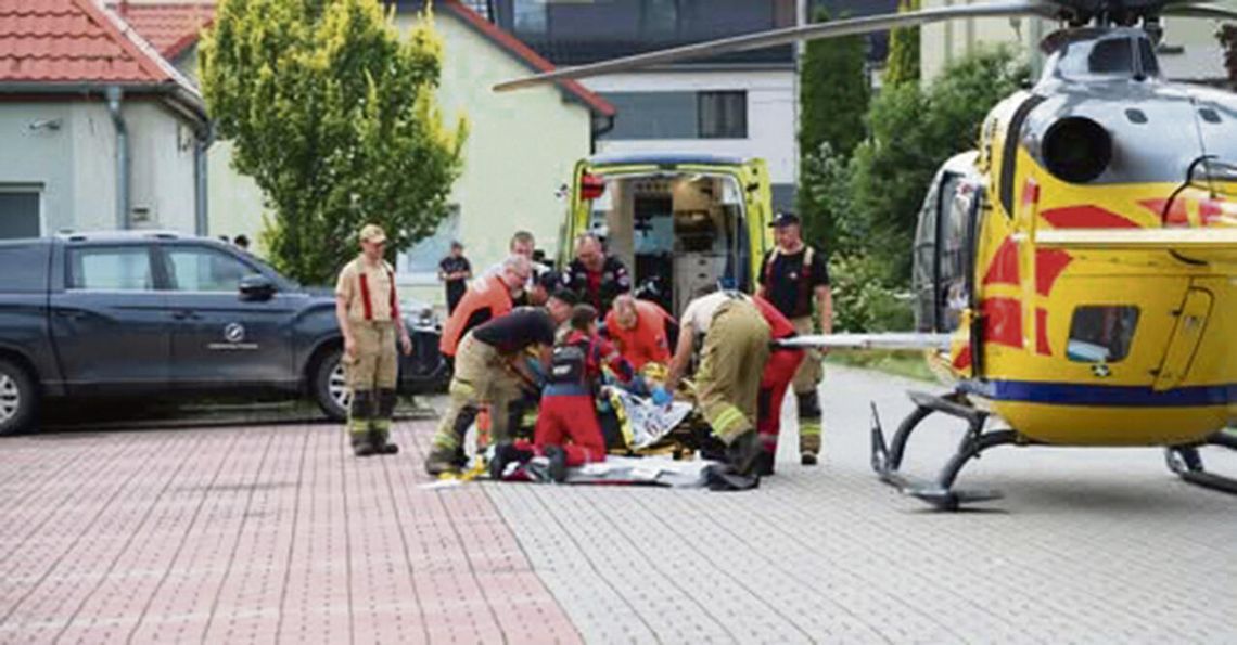 WYPADEK CIĘŻARÓWKI W LESIE. KIEROWCA SZEDŁ 1,5 KM ZANIM OTRZYMAŁ POMOC