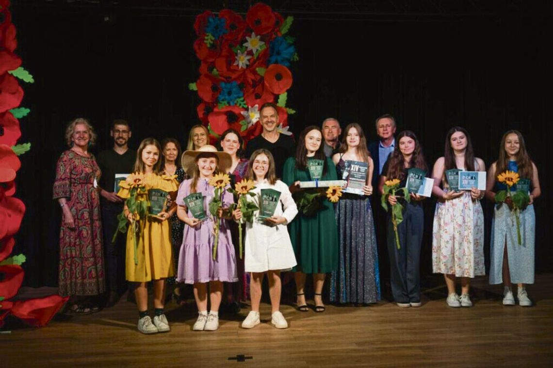 XV Jubileuszowy Ogólnopolski Festiwal Piosenki „Wciąż Blisko Nas”