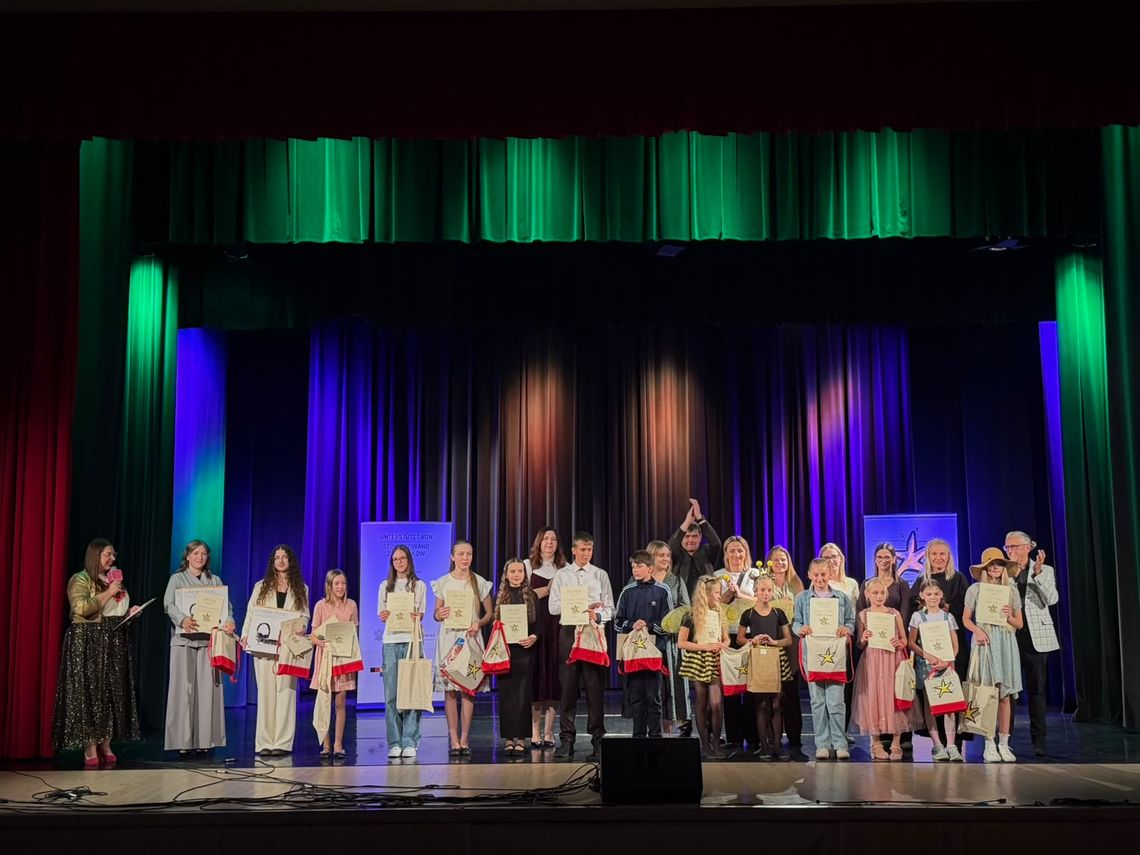 Hanna Gach z Walec podczas finału Konkursu Piosenki Niemieckiej SUPERSTAR 2026 w Domu Kultury w Ozimku.