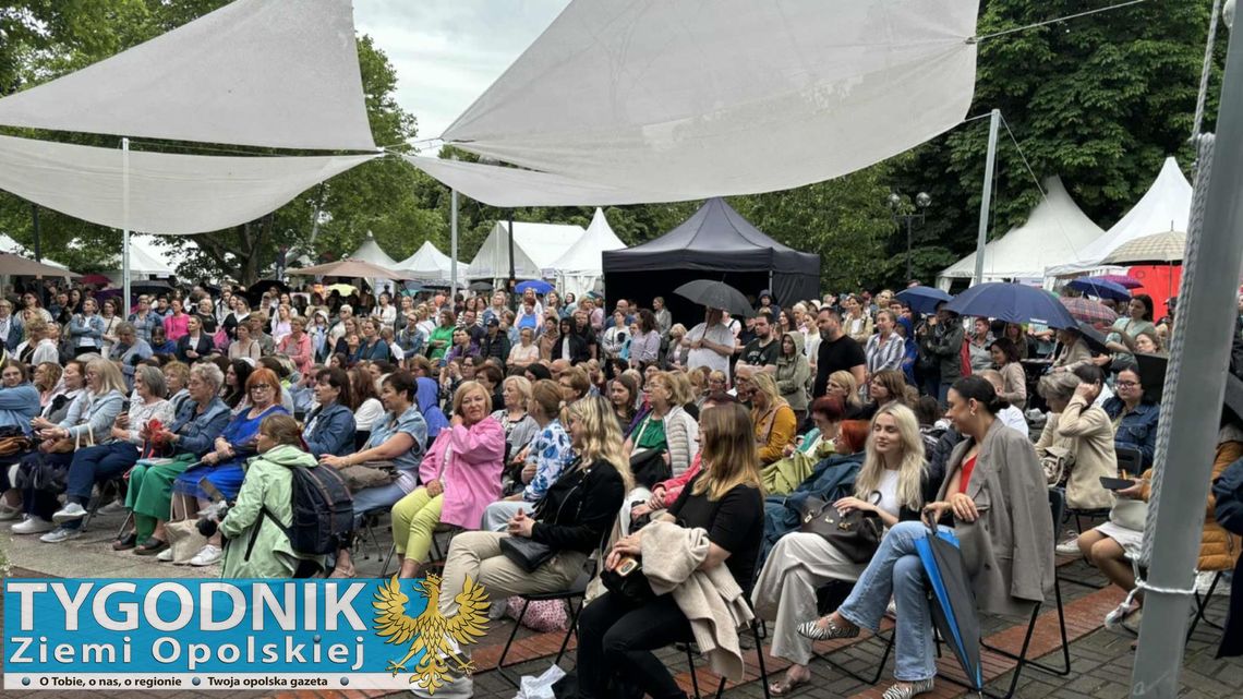 Remigiusz Mróz  podczas Festiwalu Książki 2025 w Opolu