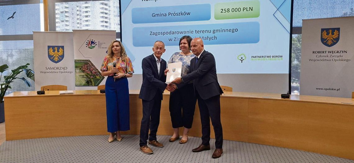 Zimnice Małe zyskają nowy plac wiejski. Gmina Prószków zdobyła 258 tys. zł na rewitalizację przestrzeni Plac wiejski w Zimnicach Małych przeznaczony do rewitalizacji z nową wiatą, zielenią i ścieżkami spacerowymi.