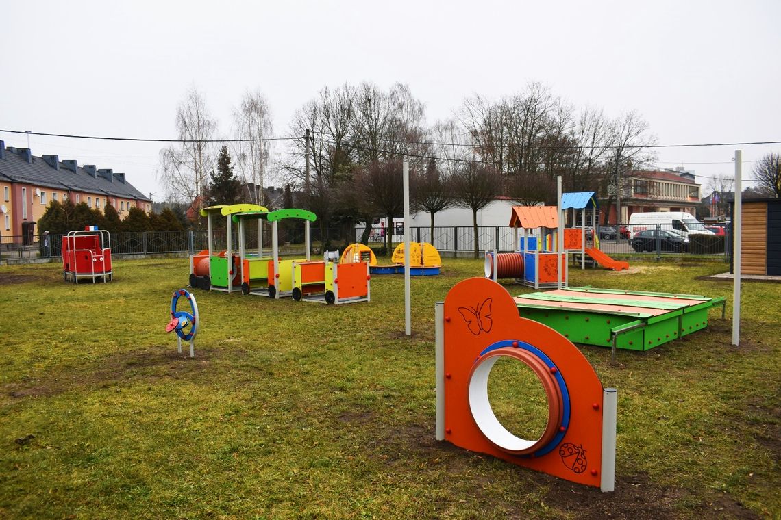 Zmodernizowany plac zabaw czeka na dzieci